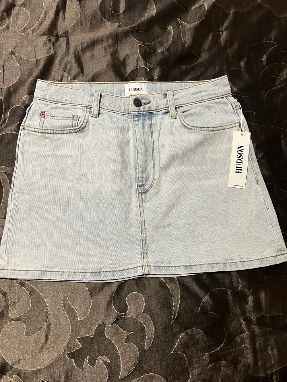 NWT Hudson Jeans Light Wash Blue Denim Fashion Mini Skirt Women’s 27